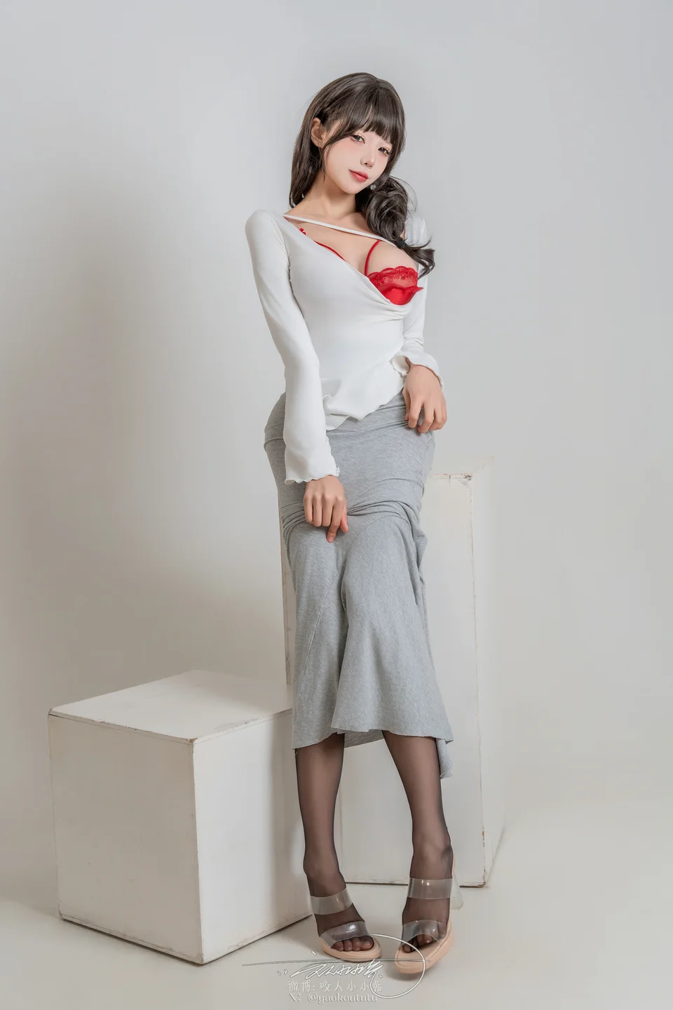 咬一口兔娘 - 24年06月 夹心饼干 [79P,1V-934MB] tg@simisebaisi 【丝足阁】080.webp